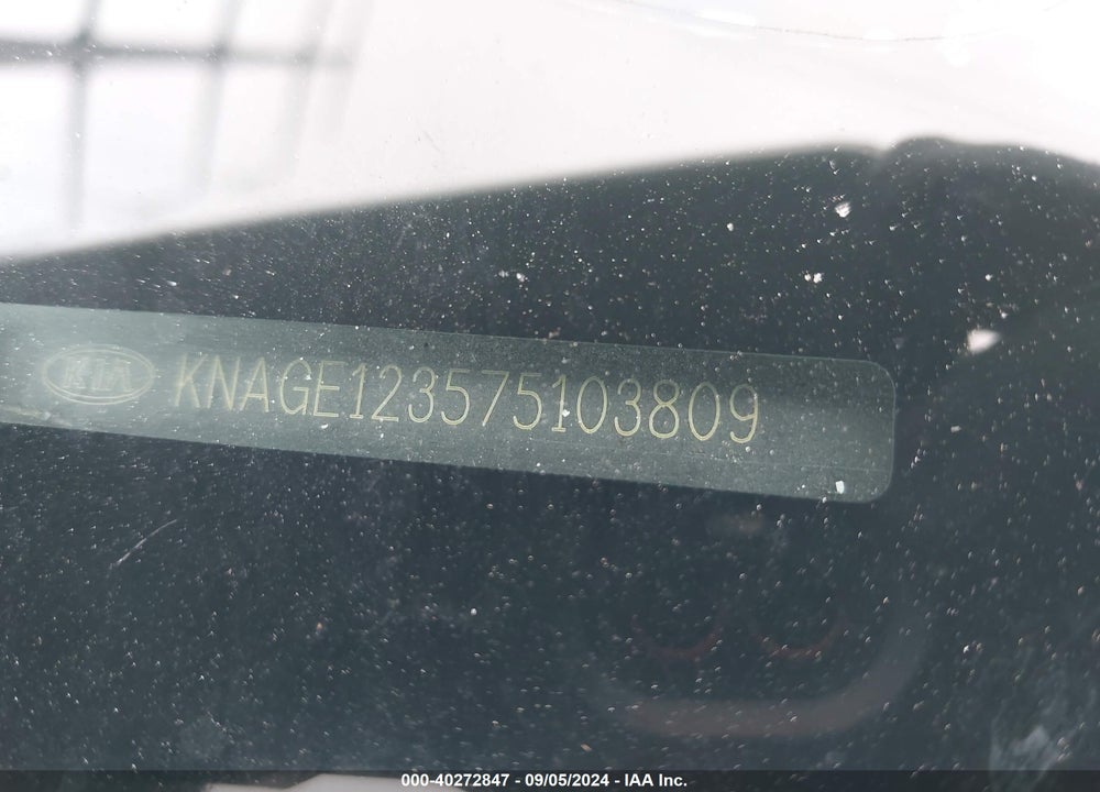 2007 KIA OPTIMA LX VIN: KNAGE123575103809
