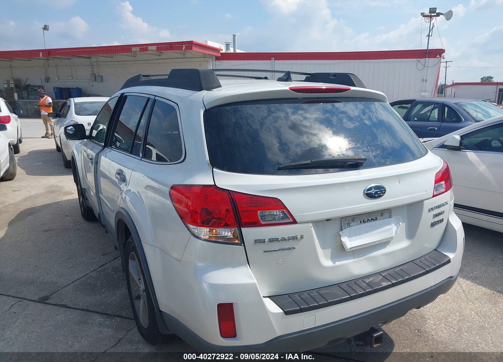 2014 SUBARU OUTBACK 3.6R LIMITED VIN: 4S4BRDPC5E2272671