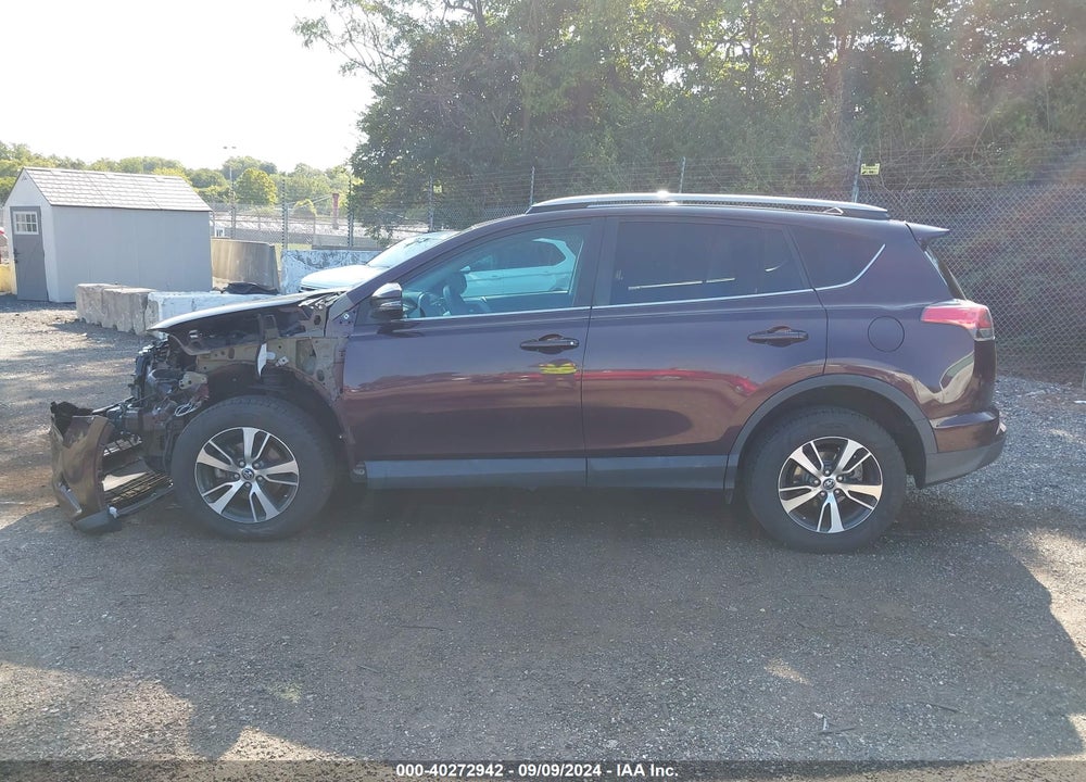 2017 TOYOTA RAV4 XLE VIN: 2T3WFREV1HW383942