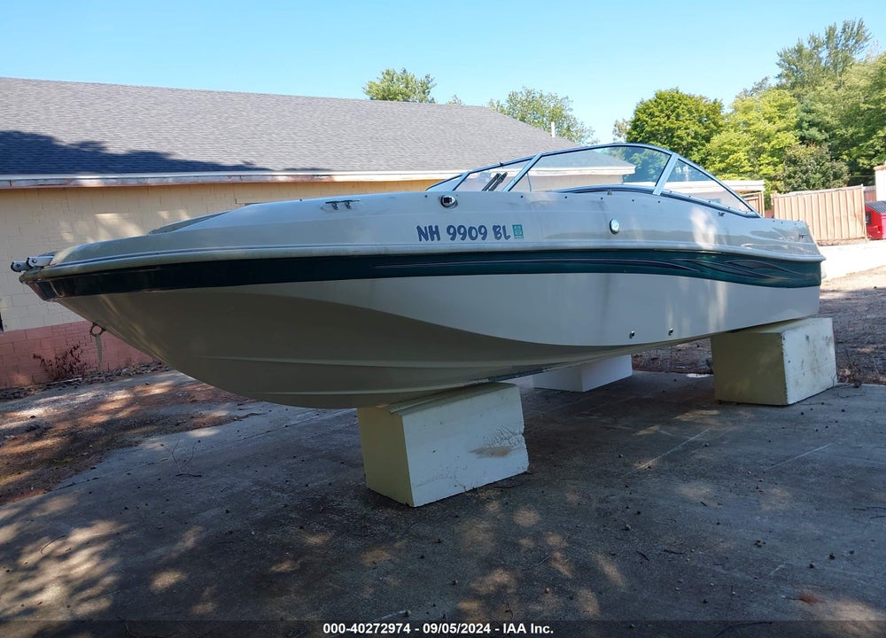 2005 AZURE RUNABOUT VIN: ETW90591A505