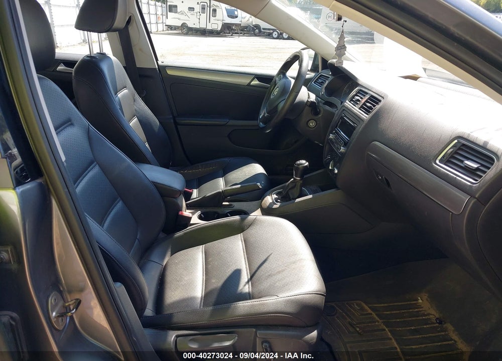 2014 VOLKSWAGEN JETTA 2.0L TDI VIN: 3VW3L7AJ5EM227495