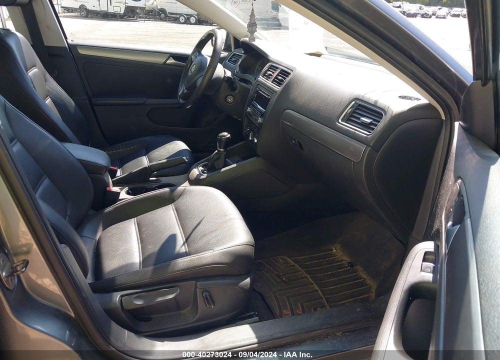 2014 VOLKSWAGEN JETTA 2.0L TDI VIN: 3VW3L7AJ5EM227495