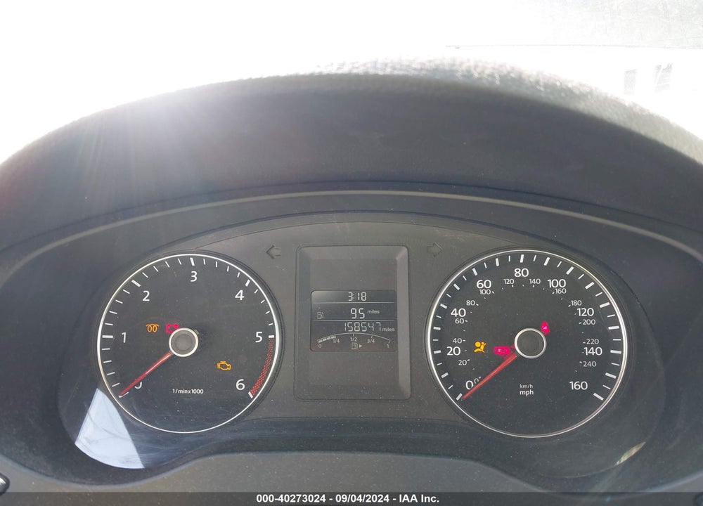 2014 VOLKSWAGEN JETTA 2.0L TDI VIN: 3VW3L7AJ5EM227495