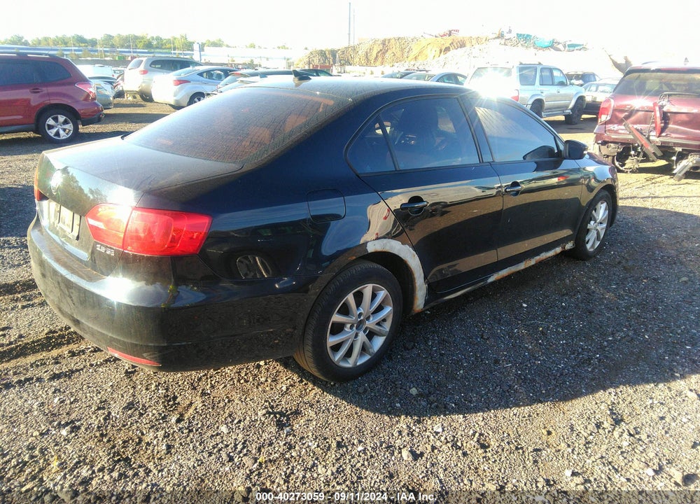 2011 VOLKSWAGEN JETTA 2.5L SE VIN: 3VWDZ7AJ7BM353386