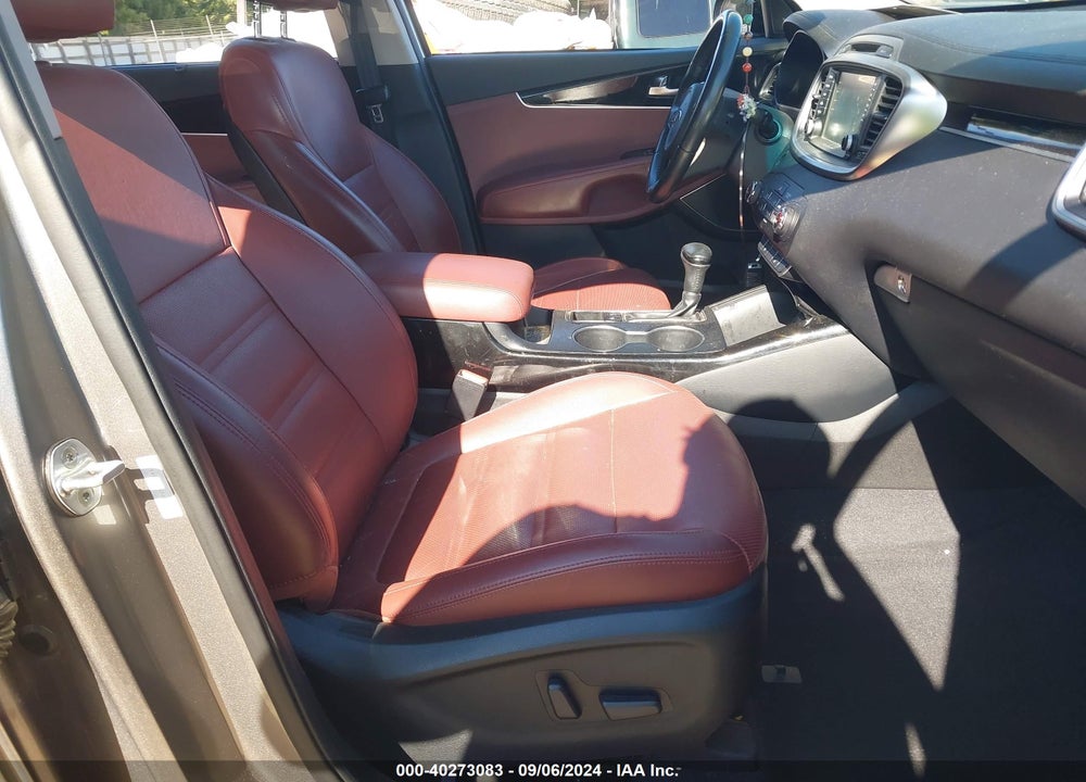 2018 KIA SORENTO 3.3L SX VIN: 5XYPKDA57JG418299