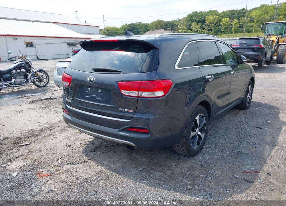 2018 KIA SORENTO 2.0T EX VIN: 5XYPHDA1XJG359535