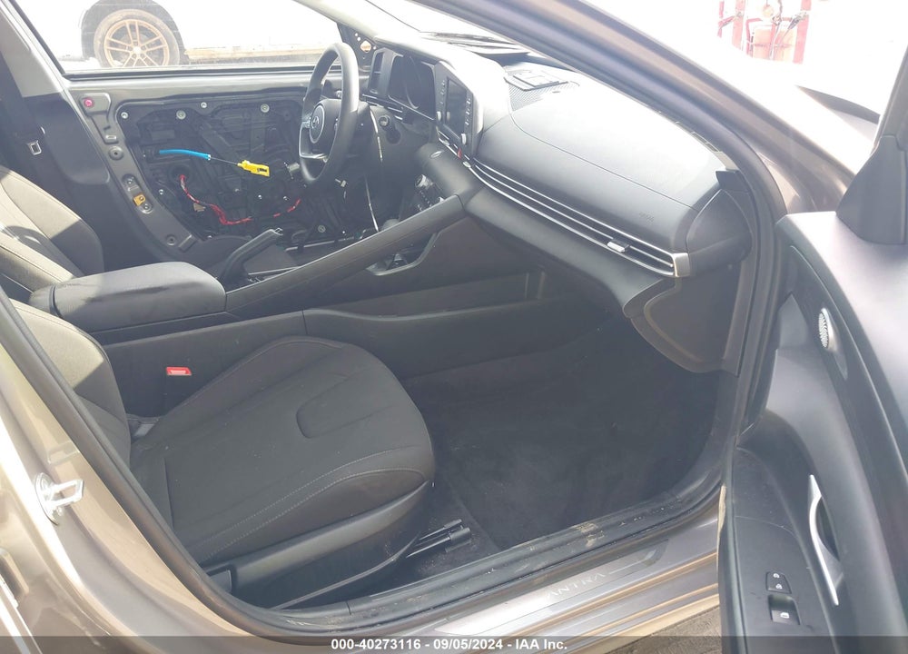 2023 HYUNDAI ELANTRA VIN: KMHLM4AG7PU542554