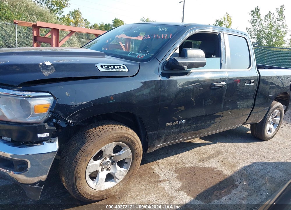 2022 RAM 1500 BIG HORN QUAD CAB 4X4 6'4 BOX VIN: 1C6SRFBTXNN184213