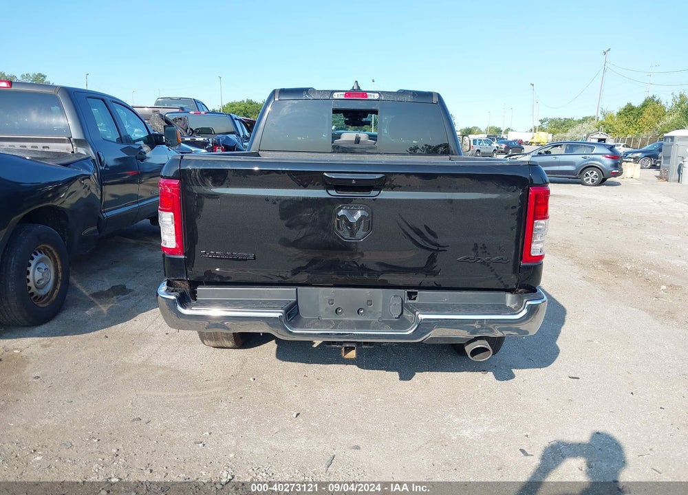 2022 RAM 1500 BIG HORN QUAD CAB 4X4 6'4 BOX VIN: 1C6SRFBTXNN184213