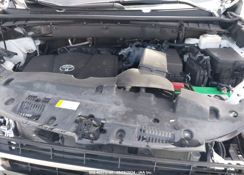 2019 TOYOTA HIGHLANDER XLE VIN: 5TDKZRFH9KS355233