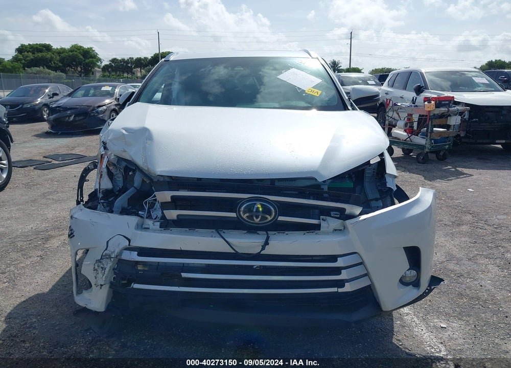 2019 TOYOTA HIGHLANDER XLE VIN: 5TDKZRFH9KS355233