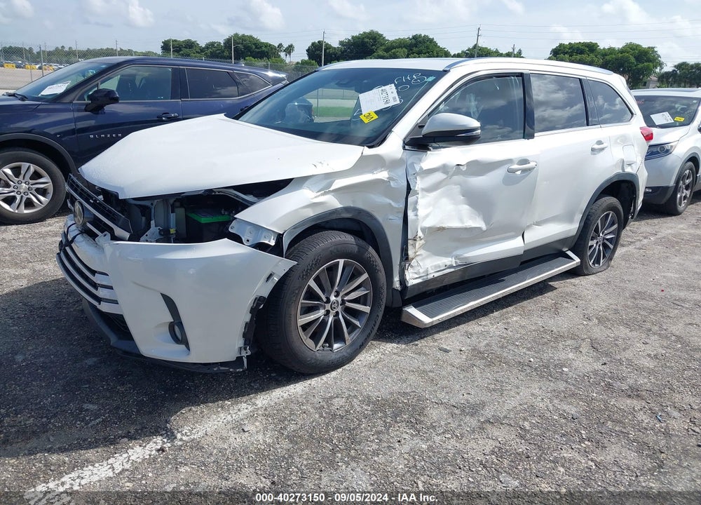 2019 TOYOTA HIGHLANDER XLE VIN: 5TDKZRFH9KS355233
