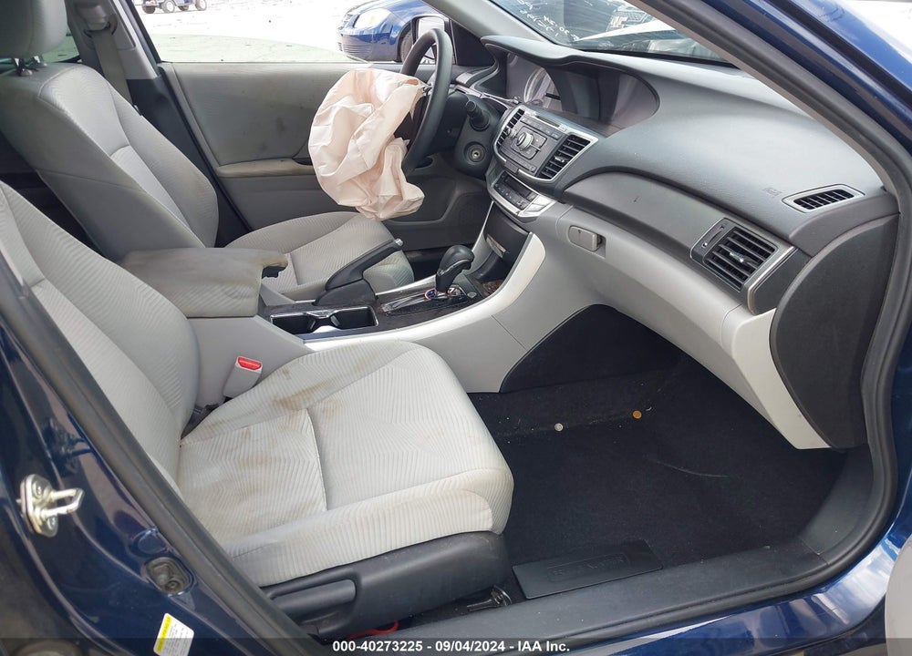 2015 HONDA ACCORD LX VIN: 1HGCR2F39FA139130