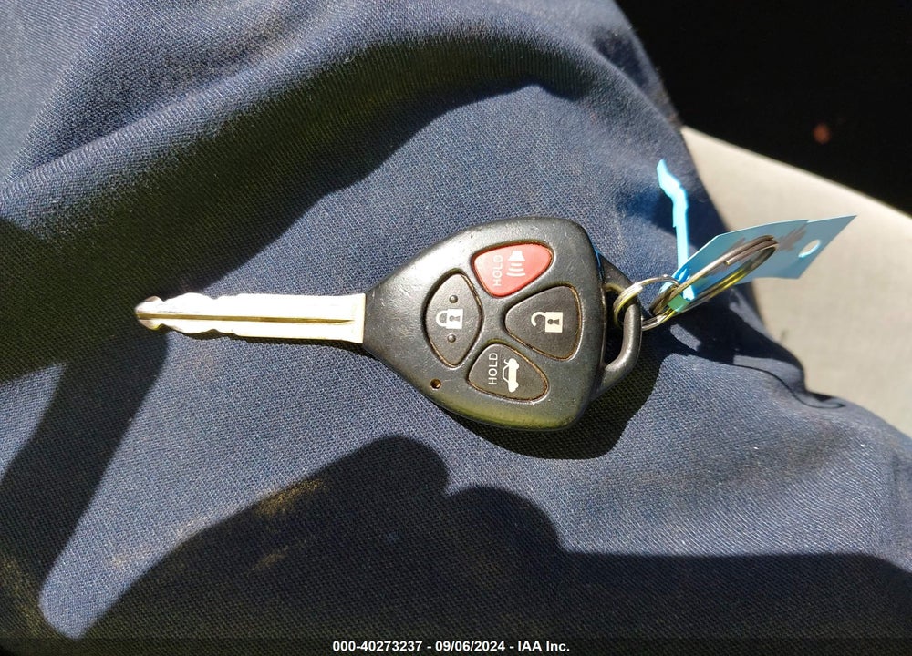 2011 TOYOTA COROLLA LE VIN: 2T1BU4EE5BC680074