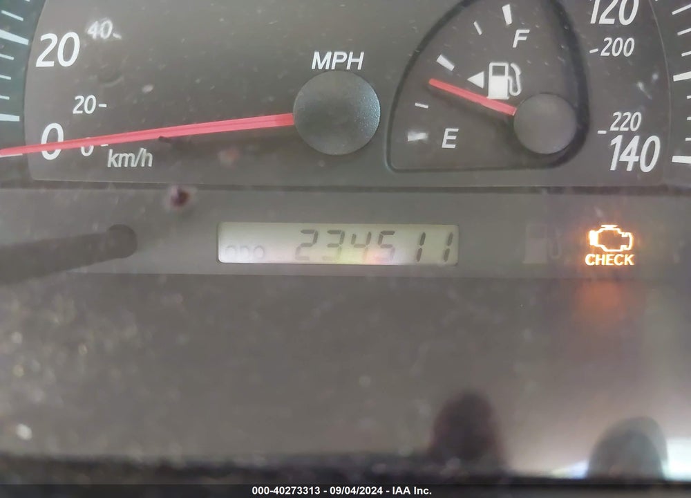 2003 TOYOTA CAMRY LE VIN: JTDBE32K430170313