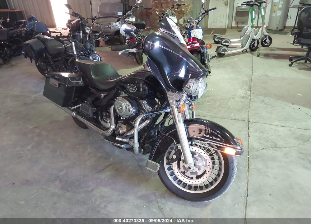 2013 HARLEY-DAVIDSON FLHTCU ULTRA CLASSIC ELECTRA GLD VIN: 1HD1FCM12DB670360