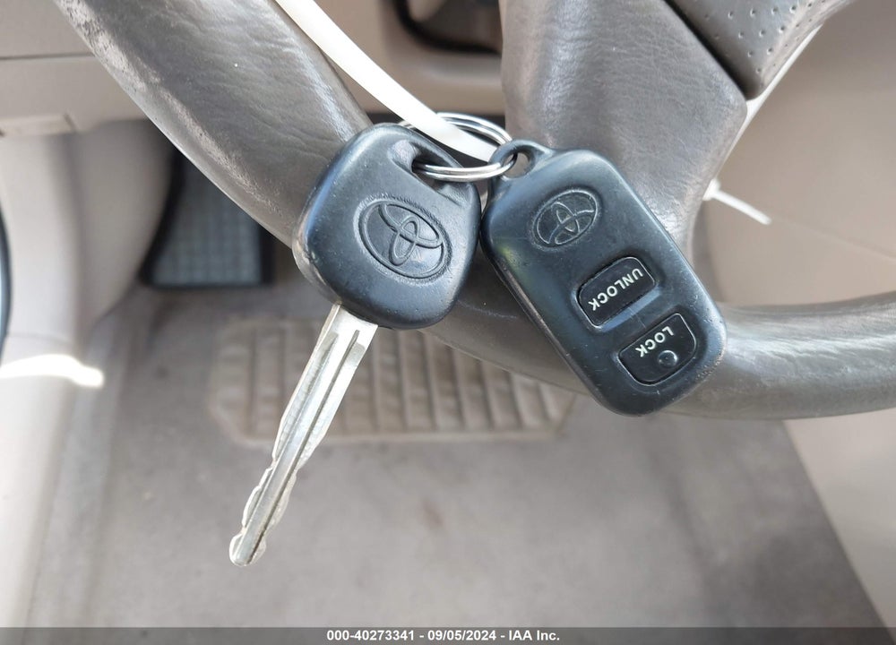 2006 TOYOTA COROLLA LE VIN: JTDBR32E960099094