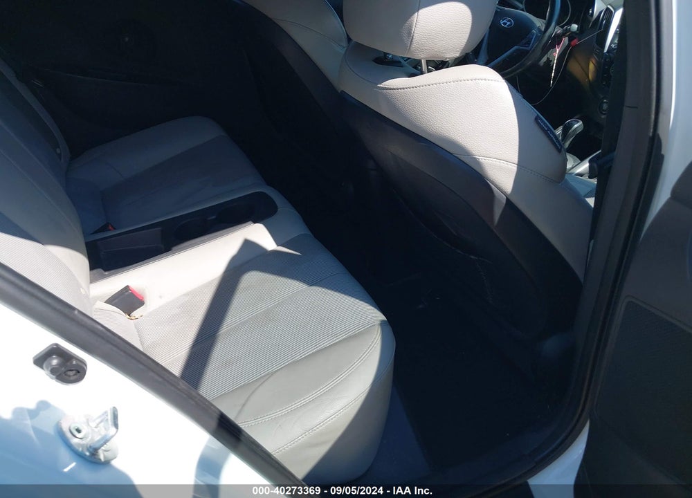 2013 HYUNDAI VELOSTER BASE W/GRAY VIN: KMHTC6AD1DU172816