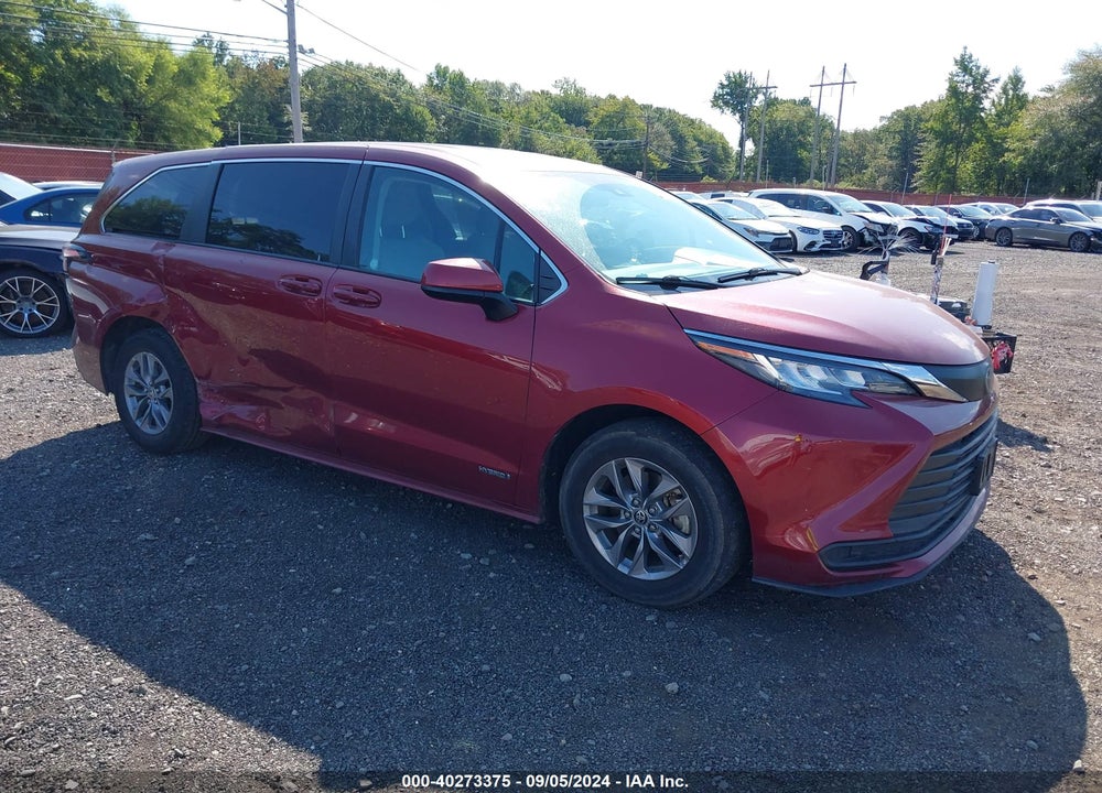2021 TOYOTA SIENNA LE VIN: 5TDKRKEC5MS045502