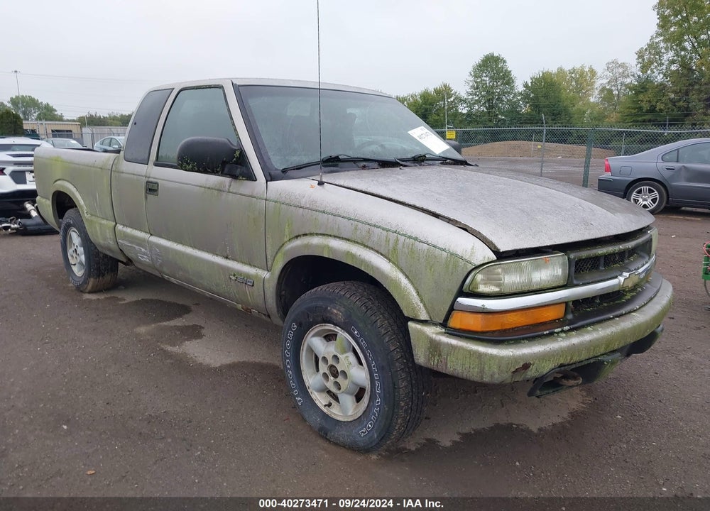 2002 CHEVROLET S-10 LS VIN: 1GCDT19W628104177