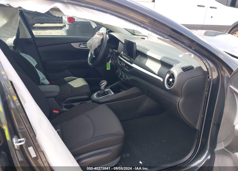2024 KIA FORTE LXS VIN: 3KPF24ADXRE721220