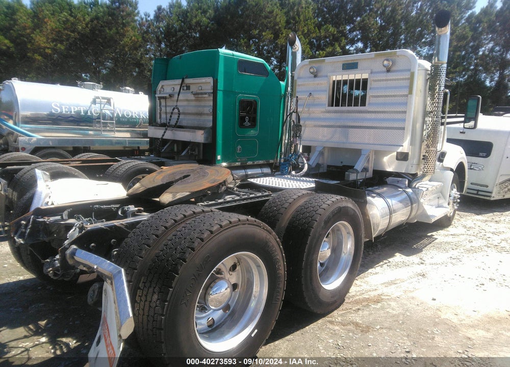 2017 KENWORTH T880 VIN: 1XKZD49X5HJ150599