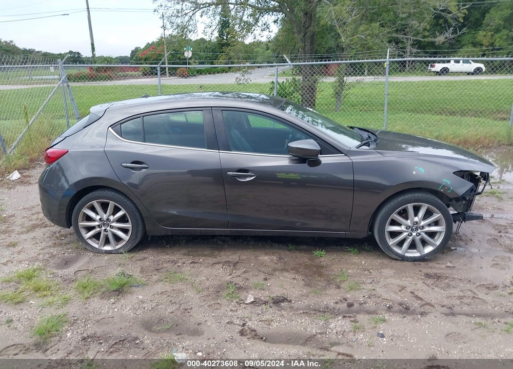 2017 MAZDA 3 TOURING 2.5 VIN: 3MZBN1L35HM142372
