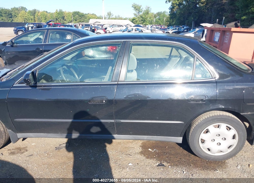 1999 HONDA ACCORD LX VIN: JHMCG5545XC009396