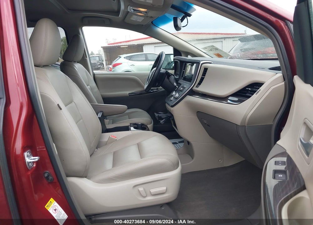 2015 TOYOTA SIENNA XLE 8 PASSENGER VIN: 5TDYK3DC7FS633426