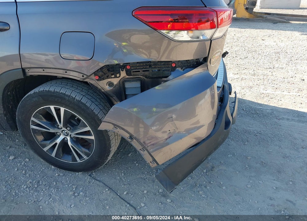 2019 TOYOTA HIGHLANDER LE PLUS VIN: 5TDBZRFH4KS732485