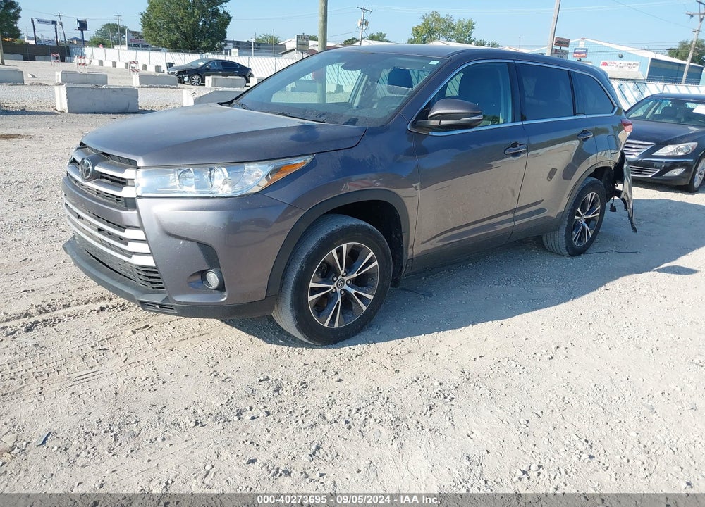 2019 TOYOTA HIGHLANDER LE PLUS VIN: 5TDBZRFH4KS732485