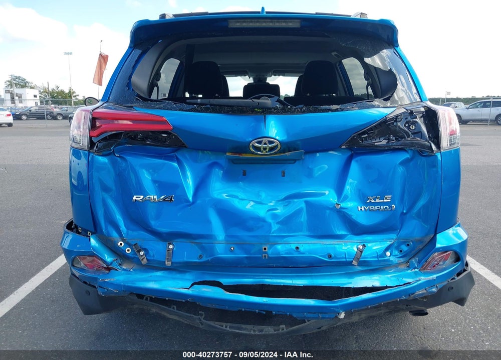 2017 TOYOTA RAV4 HYBRID XLE VIN: JTMRJREV7HD104924