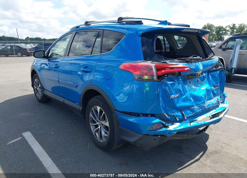 2017 TOYOTA RAV4 HYBRID XLE VIN: JTMRJREV7HD104924