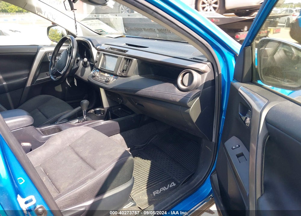 2017 TOYOTA RAV4 HYBRID XLE VIN: JTMRJREV7HD104924