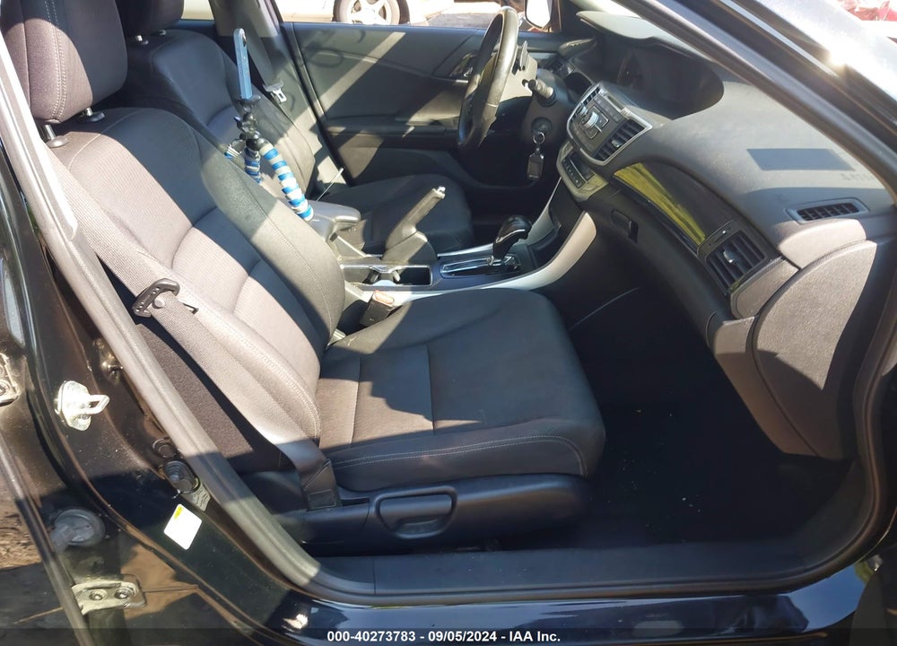 2014 HONDA ACCORD SPORT VIN: 1HGCR2F52EA040407
