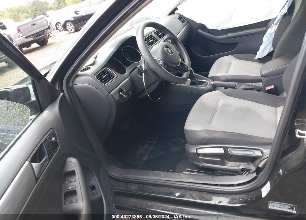 2017 VOLKSWAGEN JETTA VIN: 3VW2B7AJ6HM302983