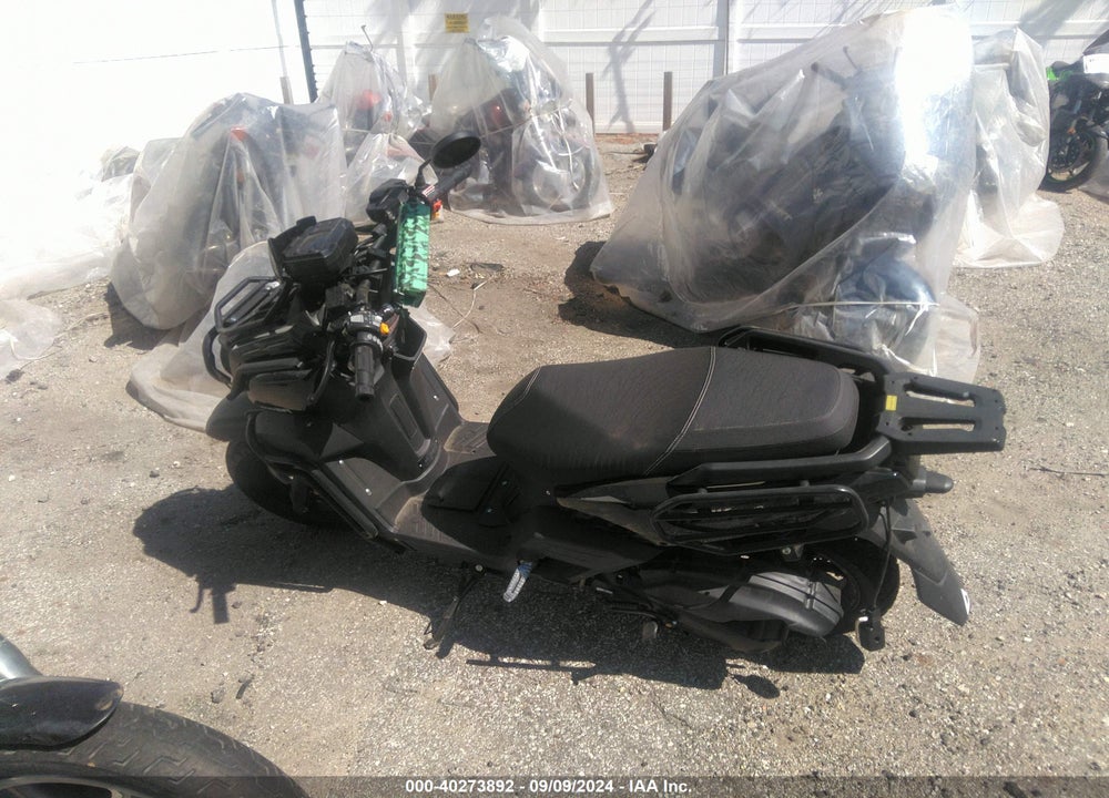 2024 QIANXIN SCOOTER VIN: H0DTAEG14RX077785