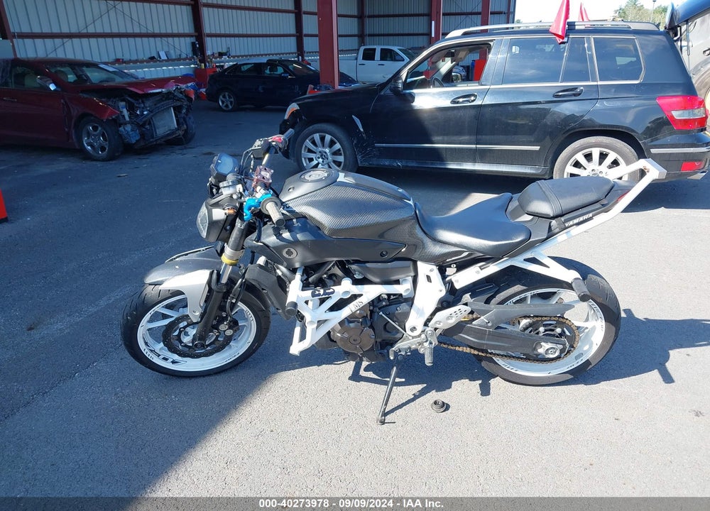2017 YAMAHA FZ07 VIN: JYARM06E6HA012573