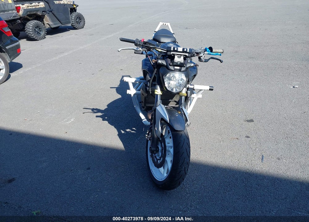 2017 YAMAHA FZ07 VIN: JYARM06E6HA012573