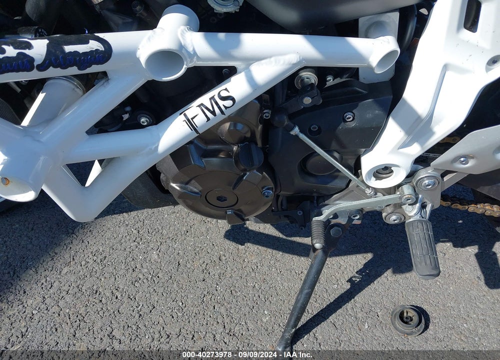 2017 YAMAHA FZ07 VIN: JYARM06E6HA012573