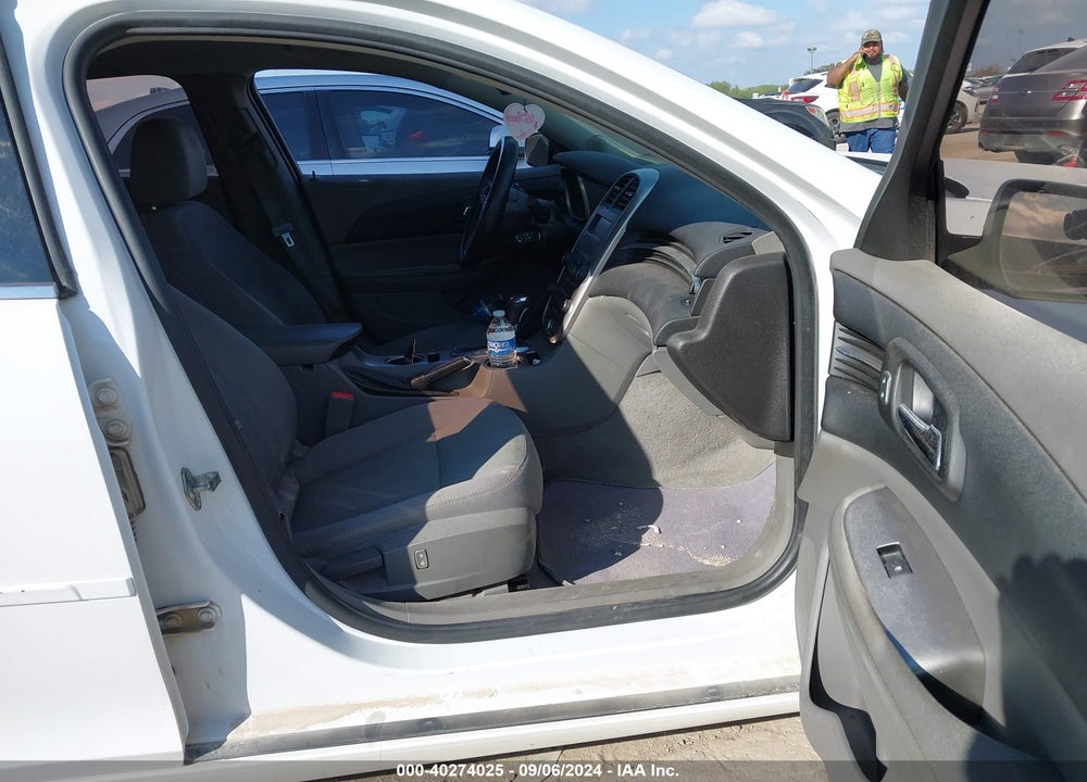 2015 CHEVROLET MALIBU LS VIN: 1G11B5SL3FF112227