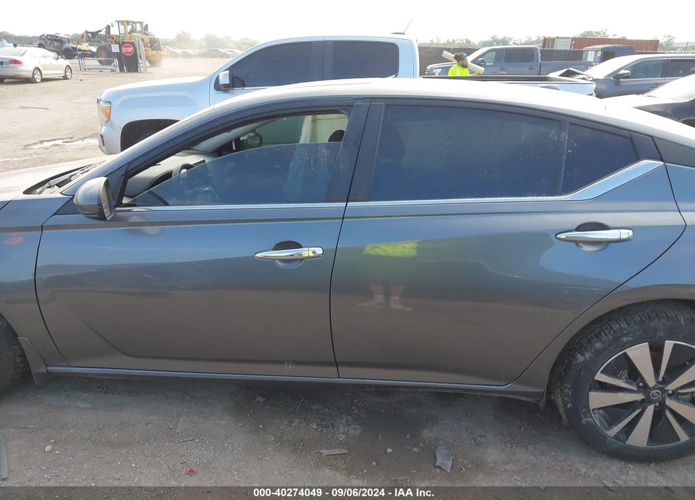 2022 NISSAN ALTIMA SV FWD VIN: 1N4BL4DV8NN364535