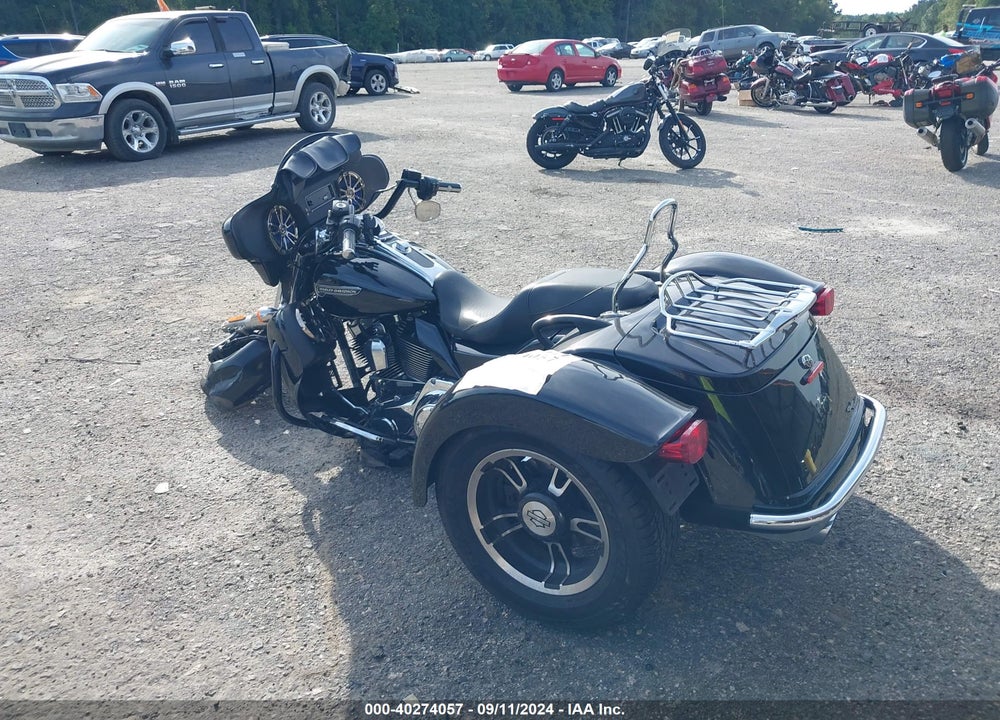 2015 HARLEY-DAVIDSON FLRT FREE WHEELER VIN: 1HD1MCM19FB857930