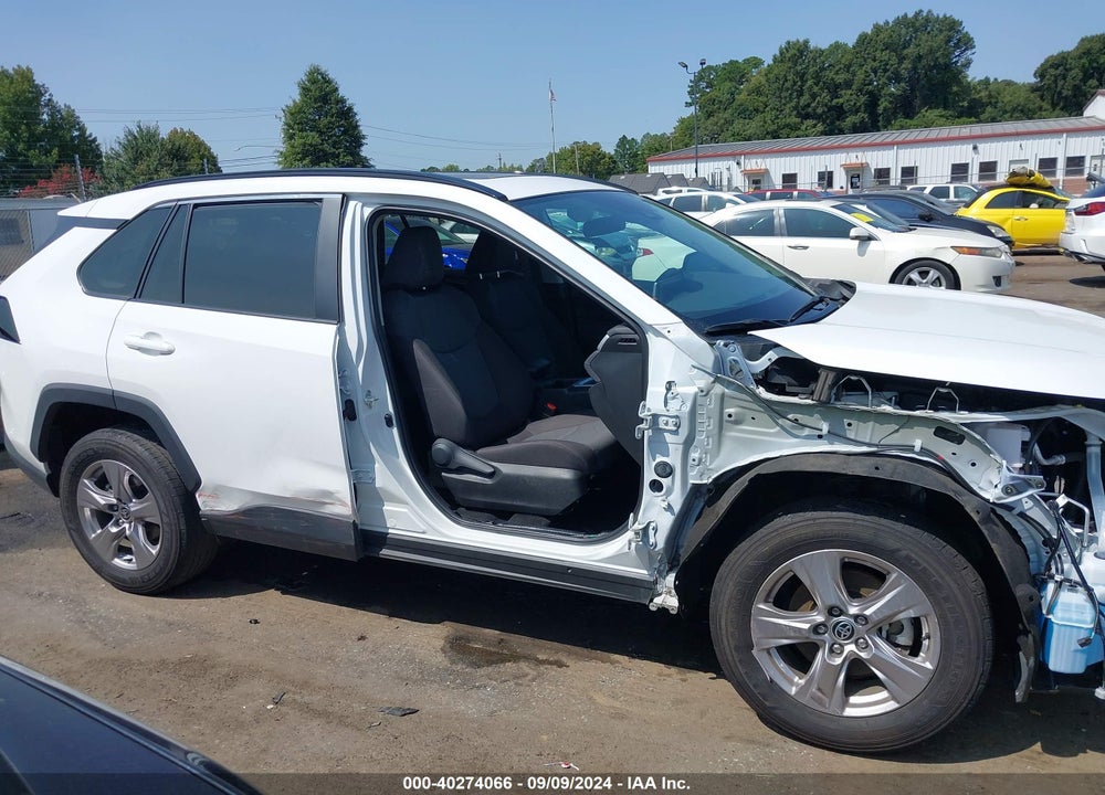 2023 TOYOTA RAV4 XLE VIN: 2T3W1RFV0PW240251