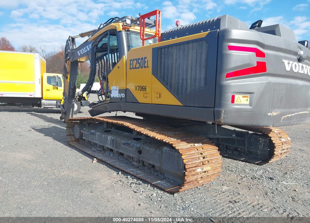 2023 VOLVO EC250E EXCAVATOR VIN: VCEC250EK00317066