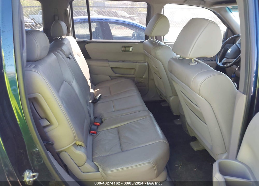 2010 HONDA PILOT EX-L VIN: 5FNYF4H54AB030114