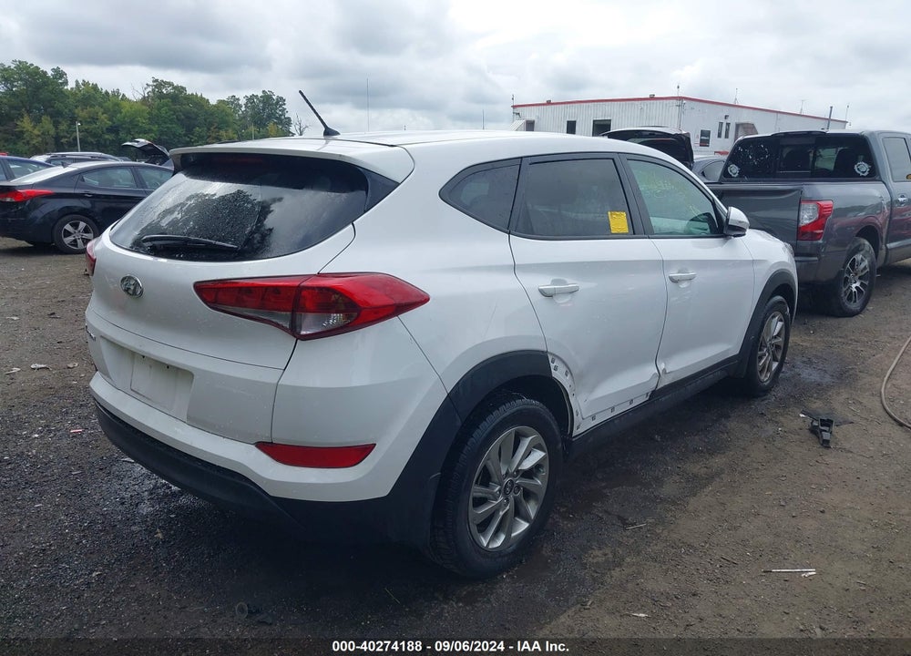 2018 HYUNDAI TUCSON SE VIN: KM8J23A4XJU694218