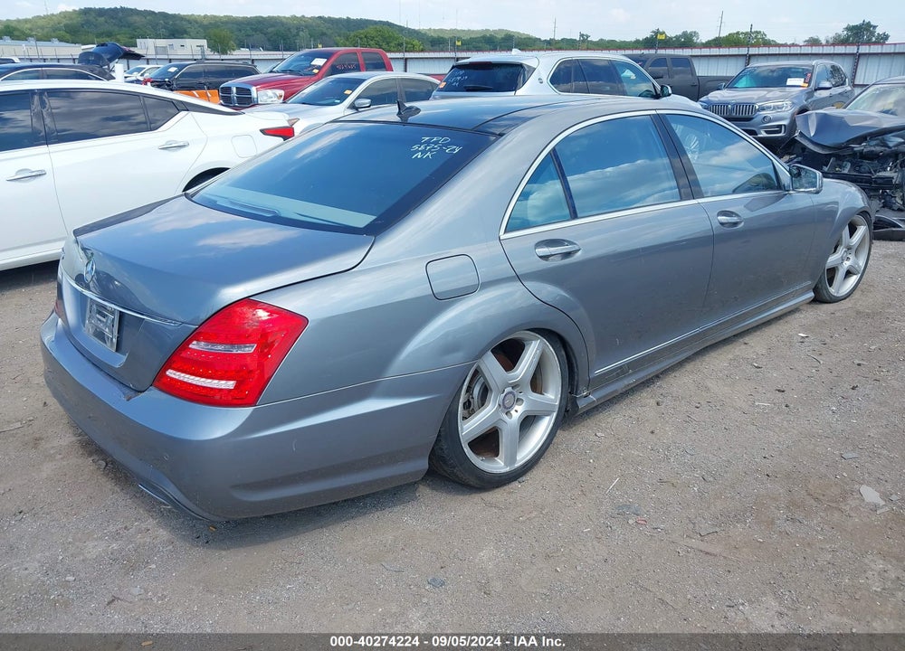 2013 MERCEDES-BENZ S 550 VIN: WDDNG7DB8DA517025