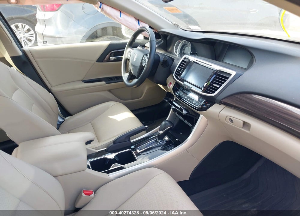 2017 HONDA ACCORD EX-L V6 VIN: 1HGCR3F89HA030820