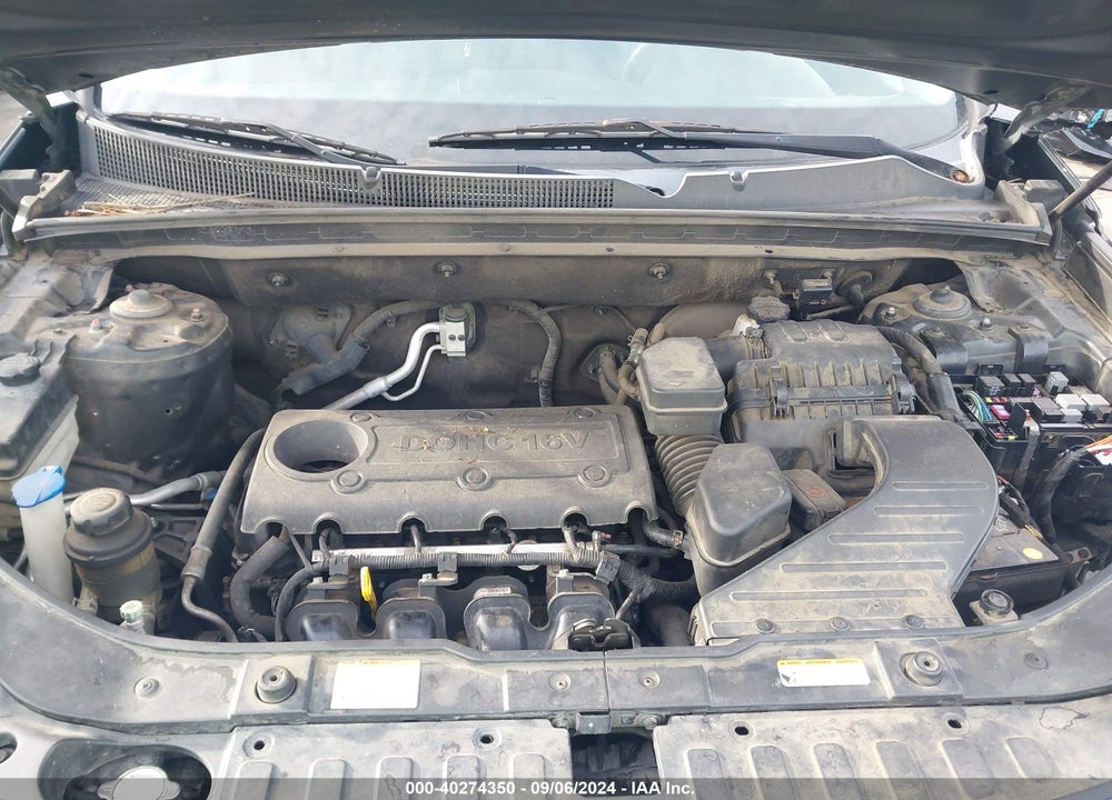 2011 KIA SORENTO LX VIN: 5XYKTCA11BG182992